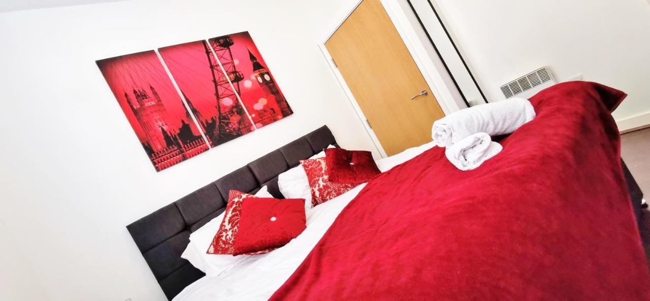 J Quarter - Sleeps 5 Long Term & Families Comfortably, 4 Beds, 2 Bathrooms Бірмінгем Екстер'єр фото