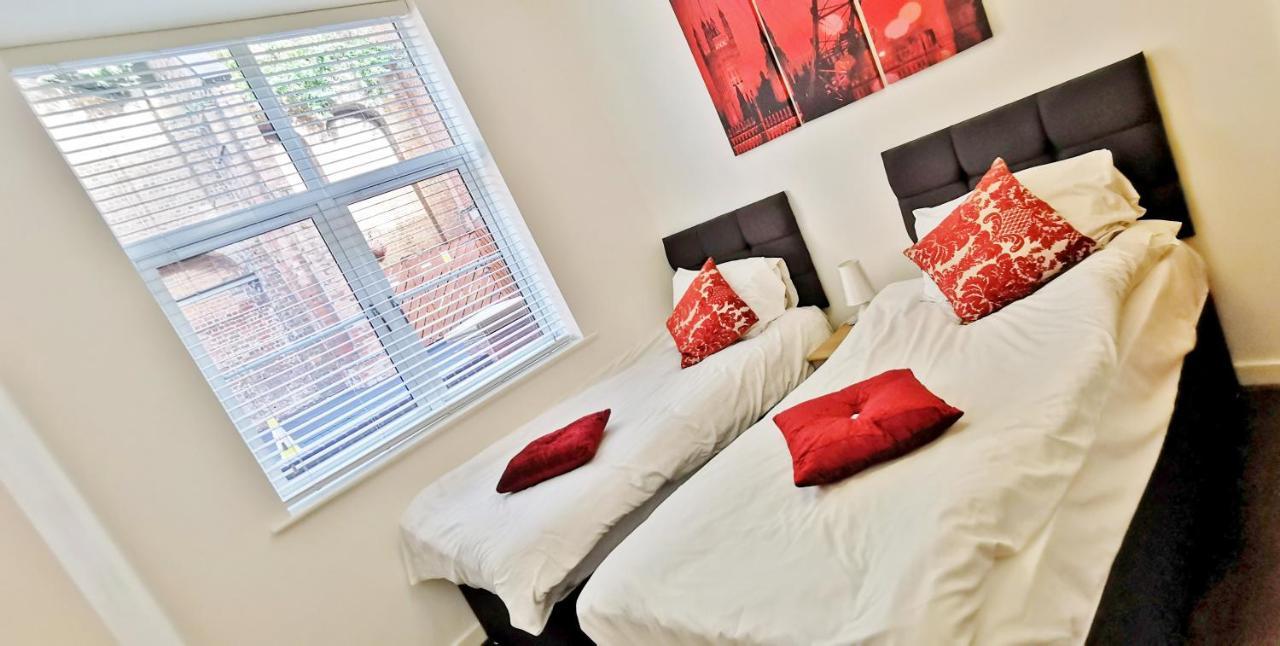 J Quarter - Sleeps 5 Long Term & Families Comfortably, 4 Beds, 2 Bathrooms Бірмінгем Екстер'єр фото